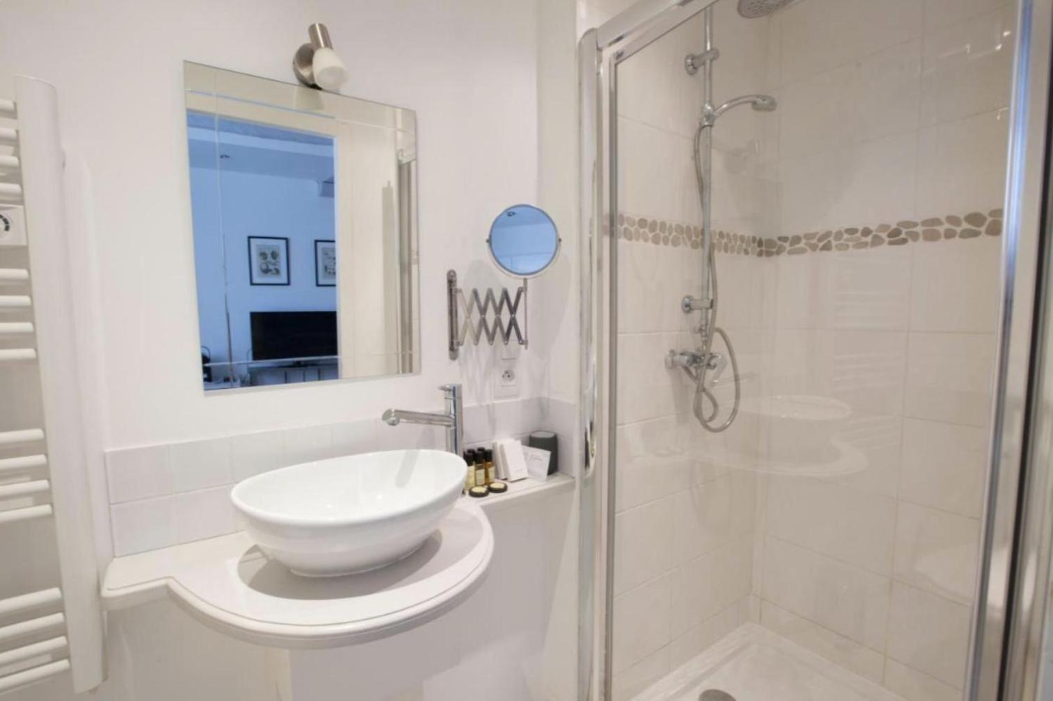 Batisse Paradis- 3 Appartements Calmes Et Elegants Au Centre Historique De Beaune ボーヌ 部屋 写真