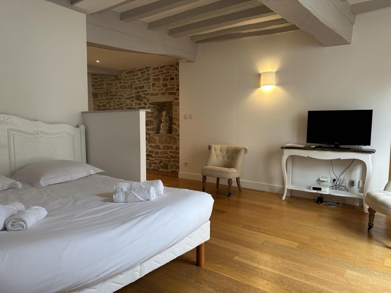 Batisse Paradis- 3 Appartements Calmes Et Elegants Au Centre Historique De Beaune ボーヌ エクステリア 写真