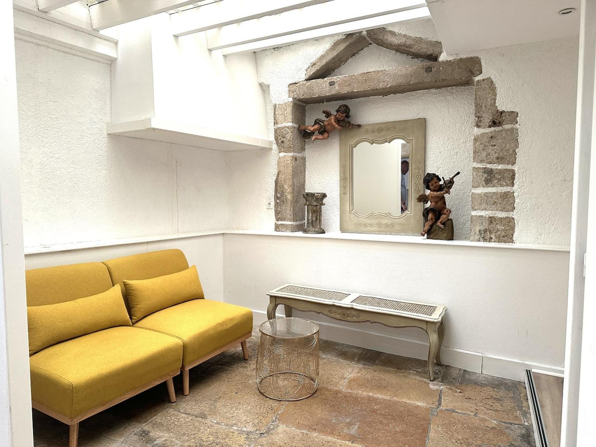 Batisse Paradis- 3 Appartements Calmes Et Elegants Au Centre Historique De Beaune ボーヌ エクステリア 写真